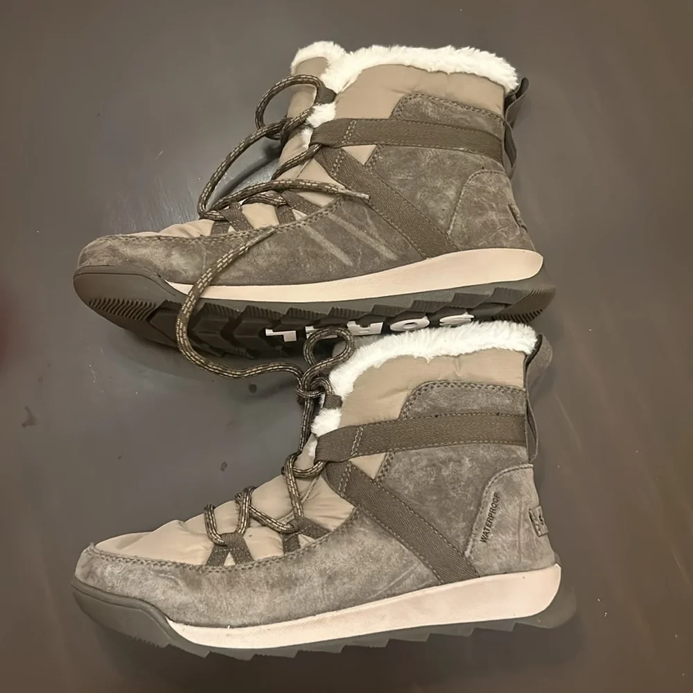Sorel WOMEN'S WHITNEY™ II FLURRY SHEARLING BOOT